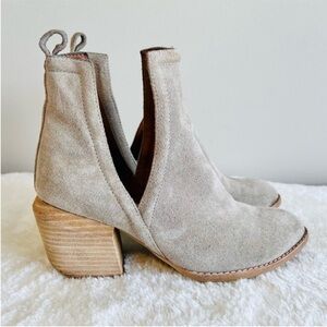 Jeffrey Campbell Gray Suede Leather Ankle Boots